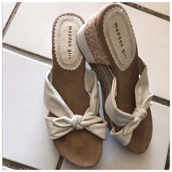 Madden Girl Comfy Platform Shoes - Picture 6 of 6